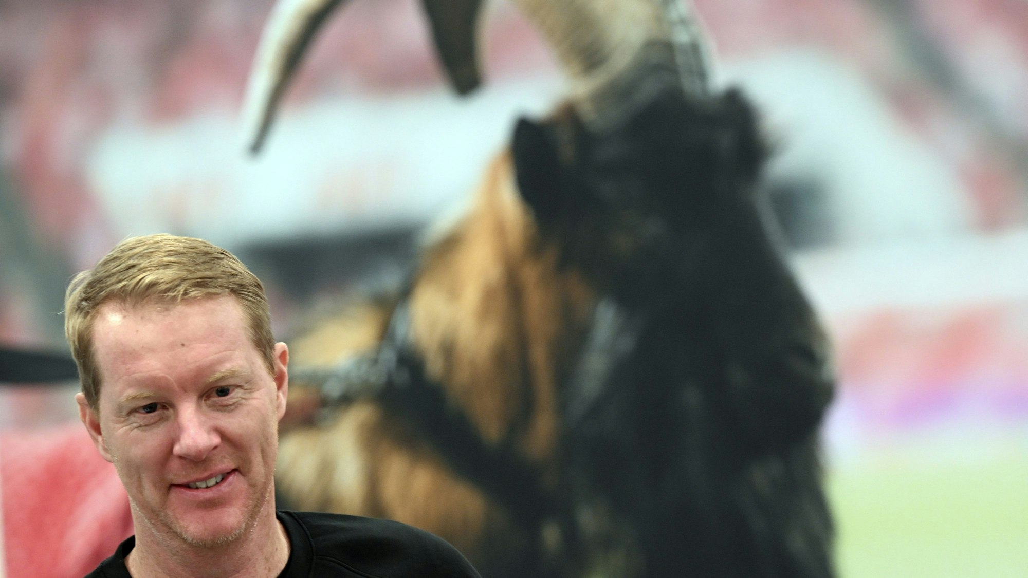 ARCHIV - 04.01.2024, Nordrhein-Westfalen, Köln: Fußball: Bundesliga, 1. FC Köln, Vorstellung des neuen Trainers Timo Schultz.