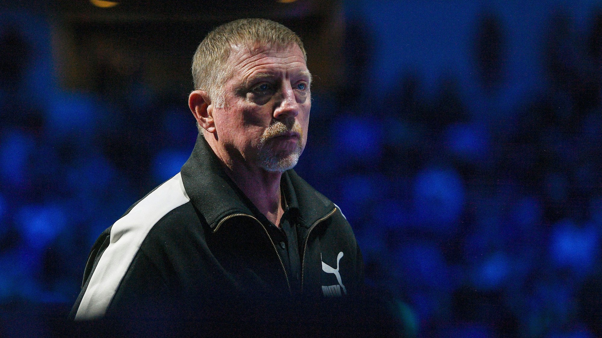 Boris Becker wird bei den Australian Open seinen Schützling Holger Rune nicht vor Ort als Trainer betreuen, sondern von Deutschland aus als Tennis-Experte arbeiten.