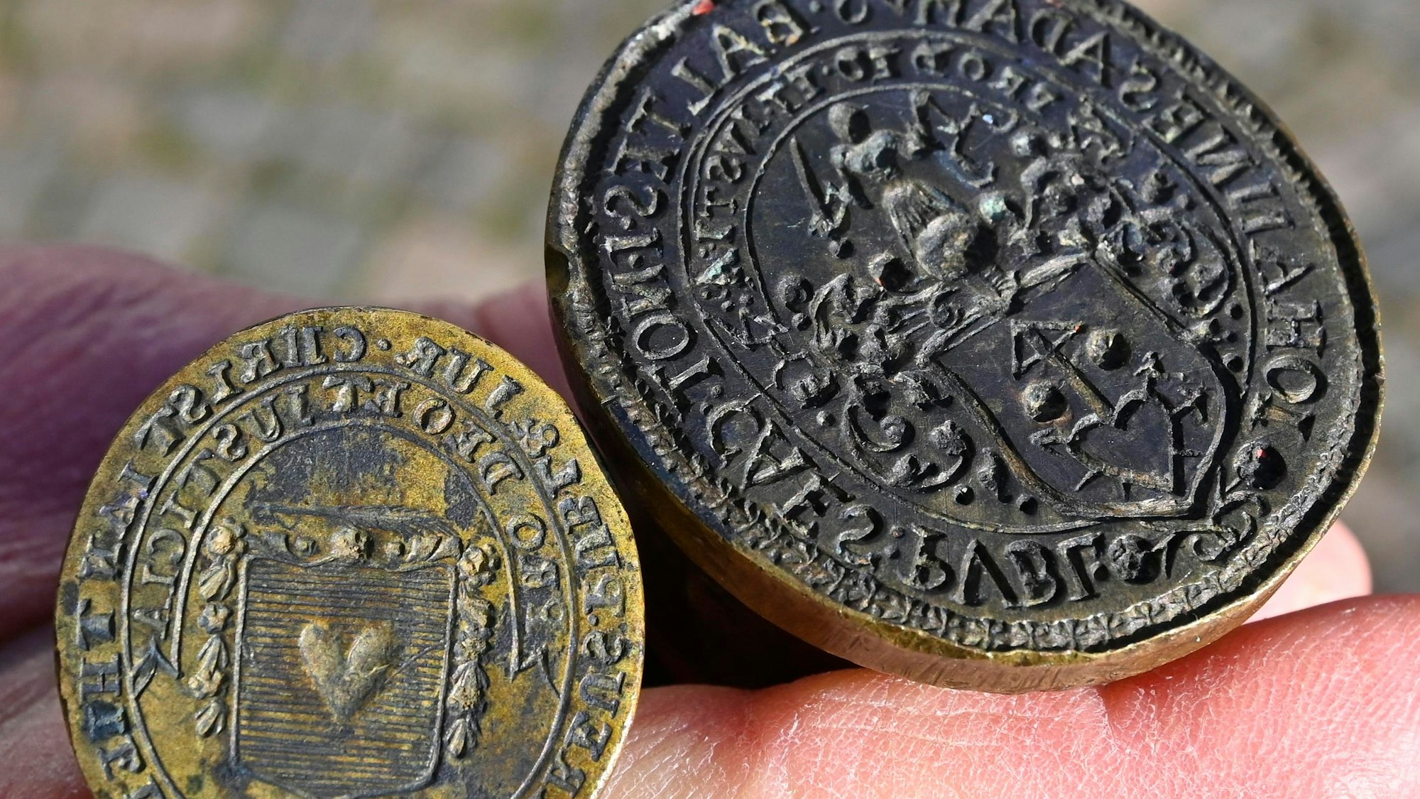 Die Notarsiegel von Johannes Adamus Baltes.