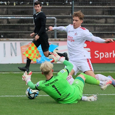 1. FC Köln Amateure (U21) vs. Rot-Weiss Ahlen, Regionalliga West, Saison 2023/24, hinten: Meiko Wäschenbach (1. FC Köln), 07.10.2023, Bild: Herbert Bucco