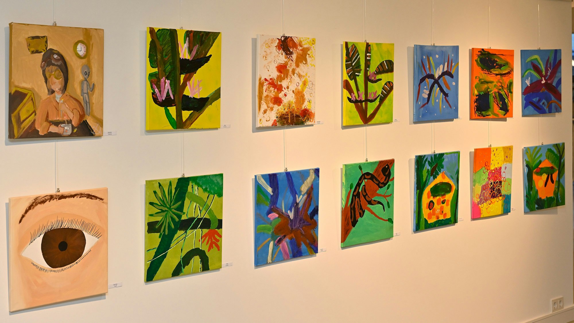 Kinder und Jugendliche zeigen in der Galerie Basement 16 in Bensberg ihre eigene künstlerische Handschrift. Gleiche Anstöße verarbeiteten sie ganz unterschiedlich.