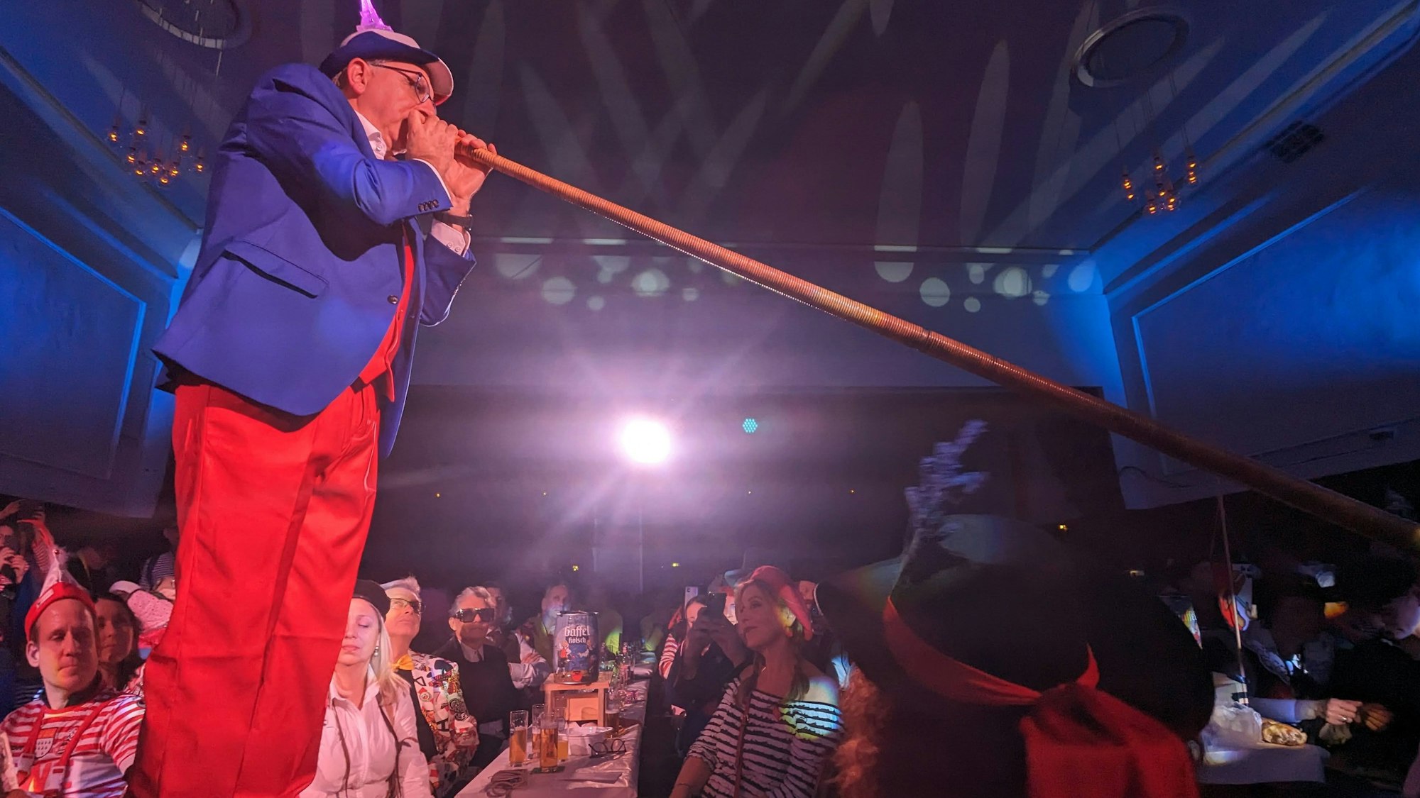 „Dä Plan“: Ebasa der Meister am Alphorn.