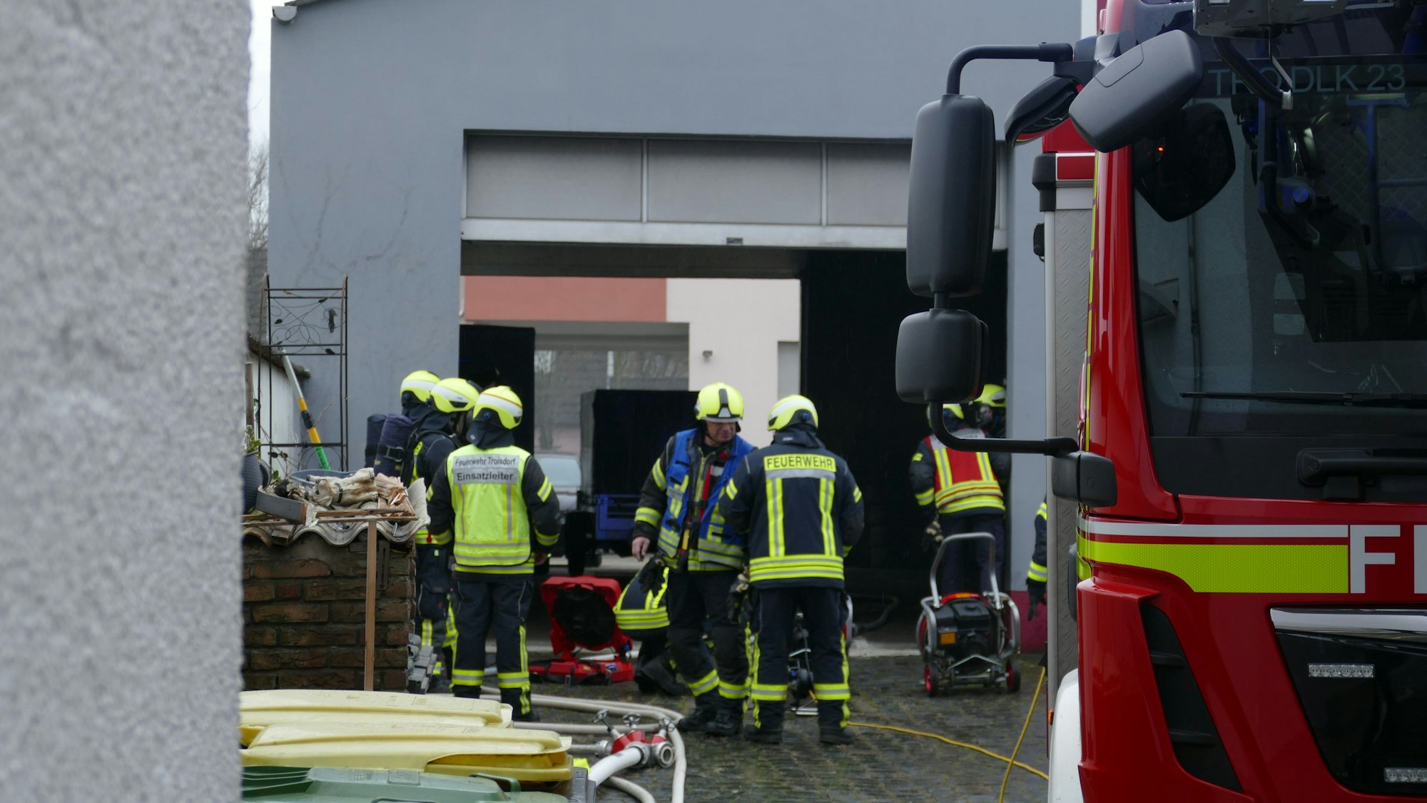 Feuerwehrleute im Einsatz.