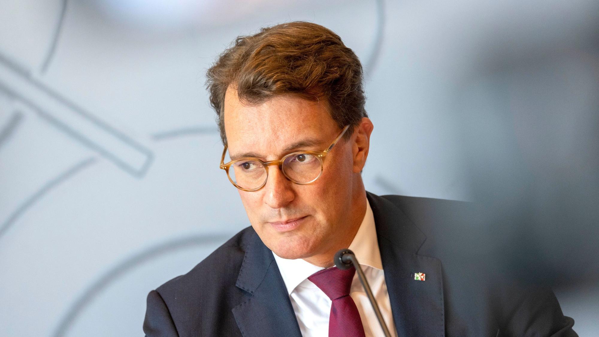 Hendrik Wüst (CDU), Ministerpräsident von Nordrhein-Westfalen, hat die AfD als „Nazipartei“ bezeichnet.