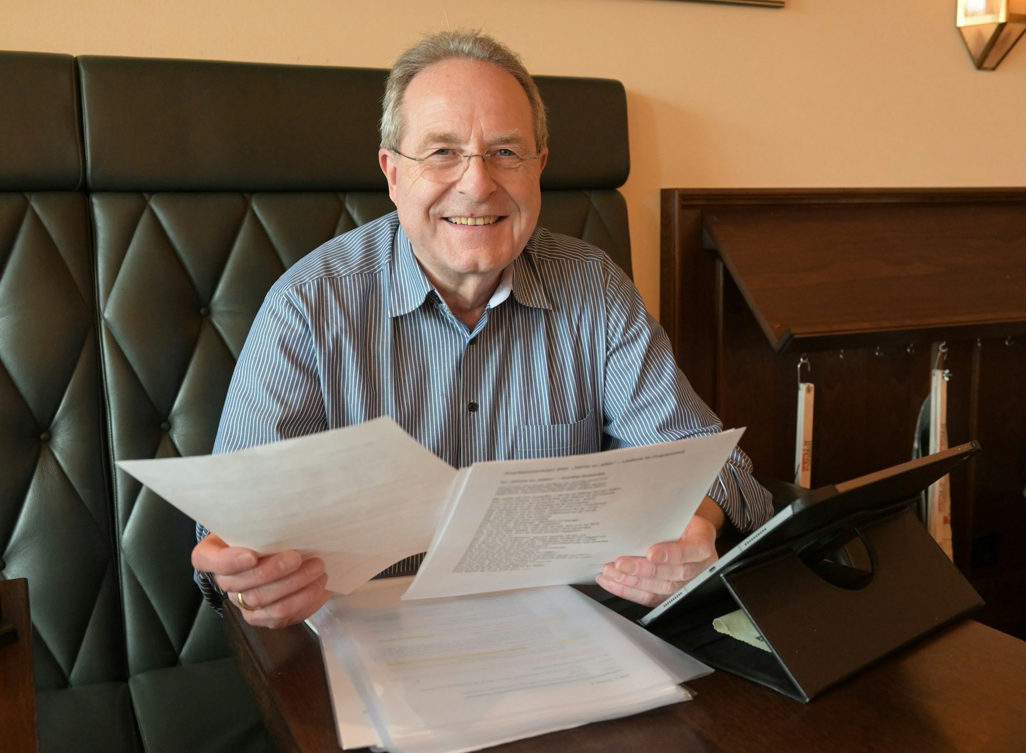 Für jede neue Produktion des „Divertissementchen“ gilt es ordentlich Text zu lernen. Für Joachim Sommerfeld schon Routine.