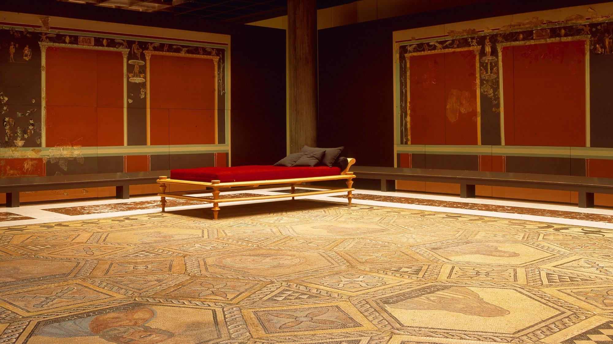 Das Philosophen-Mosaik im Römisch-Germanischen Museum zeigt Abbildungen antiker Philosophen. Es ist mit Asbest belastet.
