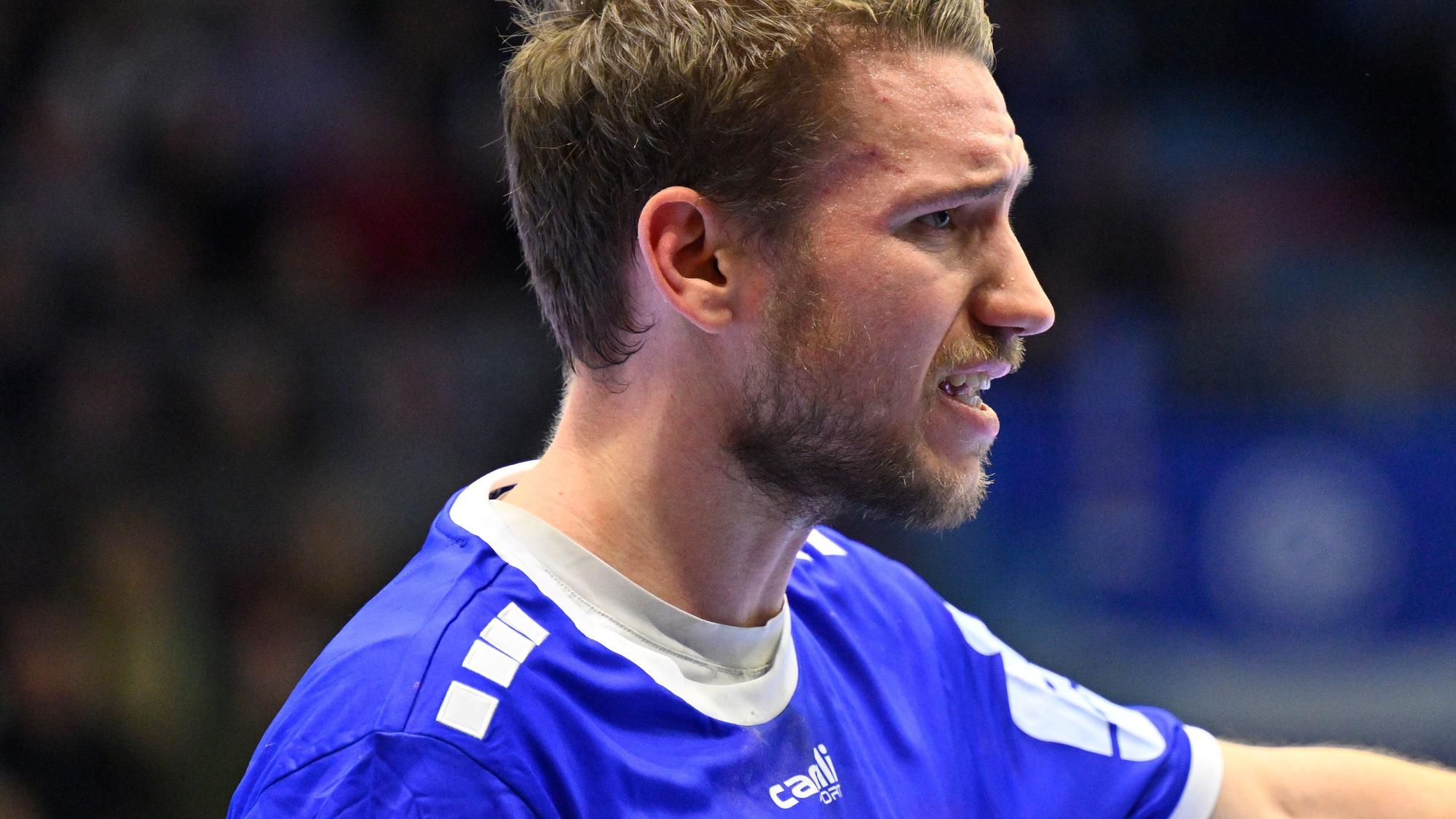 Handballer Dominik Mappes im seitlichen Profil.