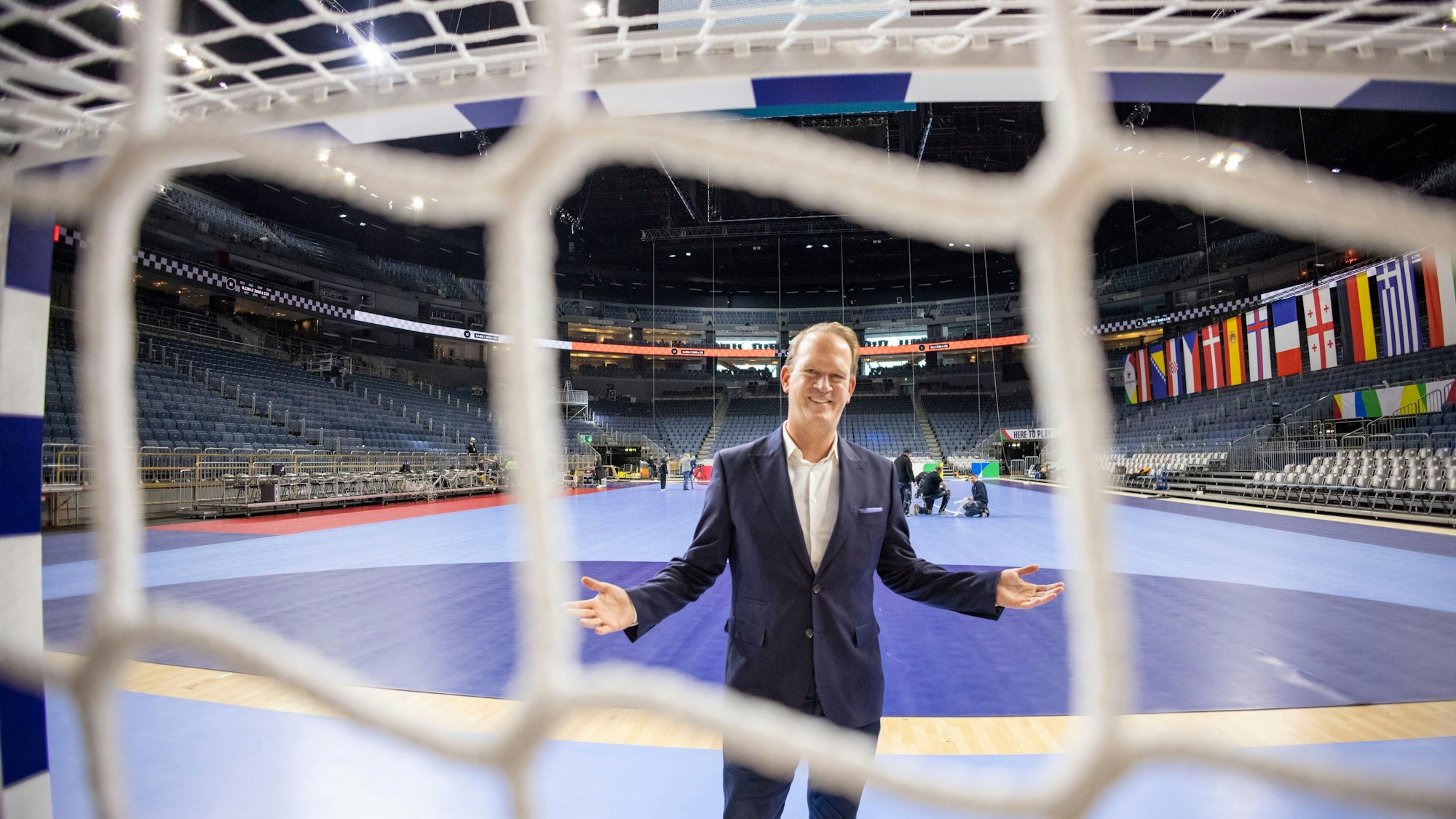 Während der Handball „EHF Euro 2024“ in der Lanxess-Arena: Geschäftsführer Stefan Löcher.