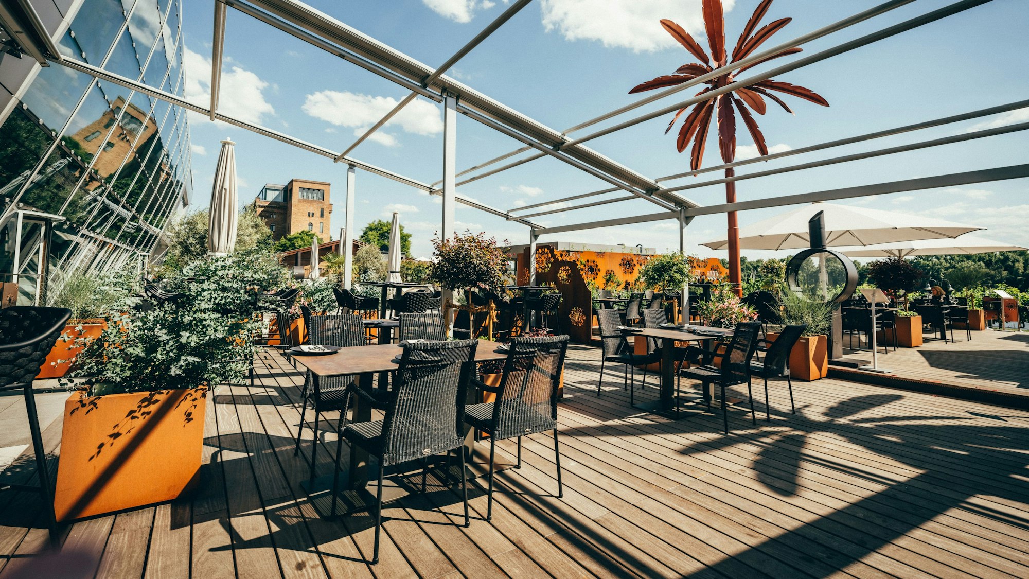 Die Terrasse des Ludwig's im Sommer.