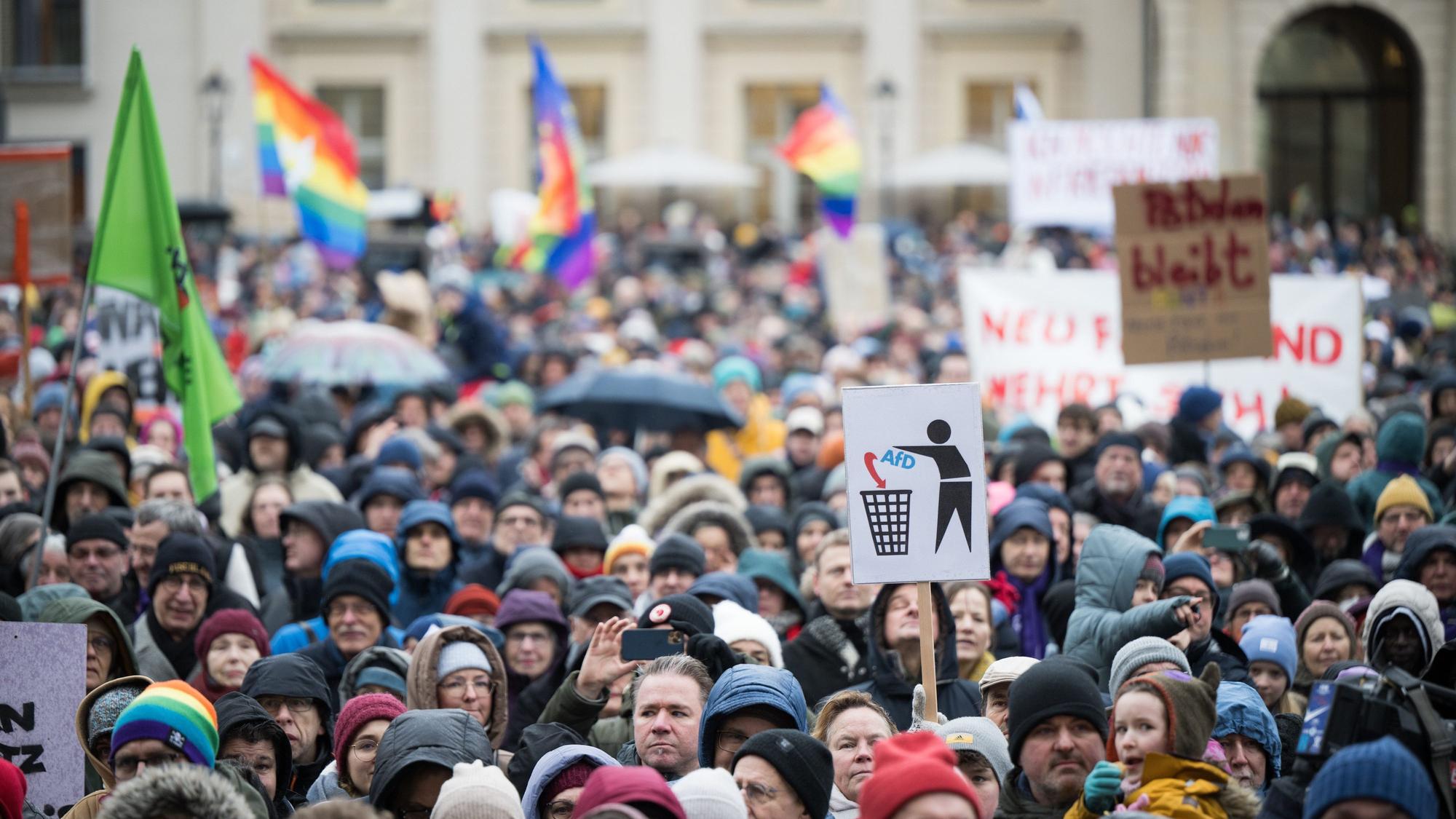 Potsdam: Die Demonstration ist eine Reaktion auf das Bekanntwerden eines Treffens rechter Aktivisten in der Stadt.