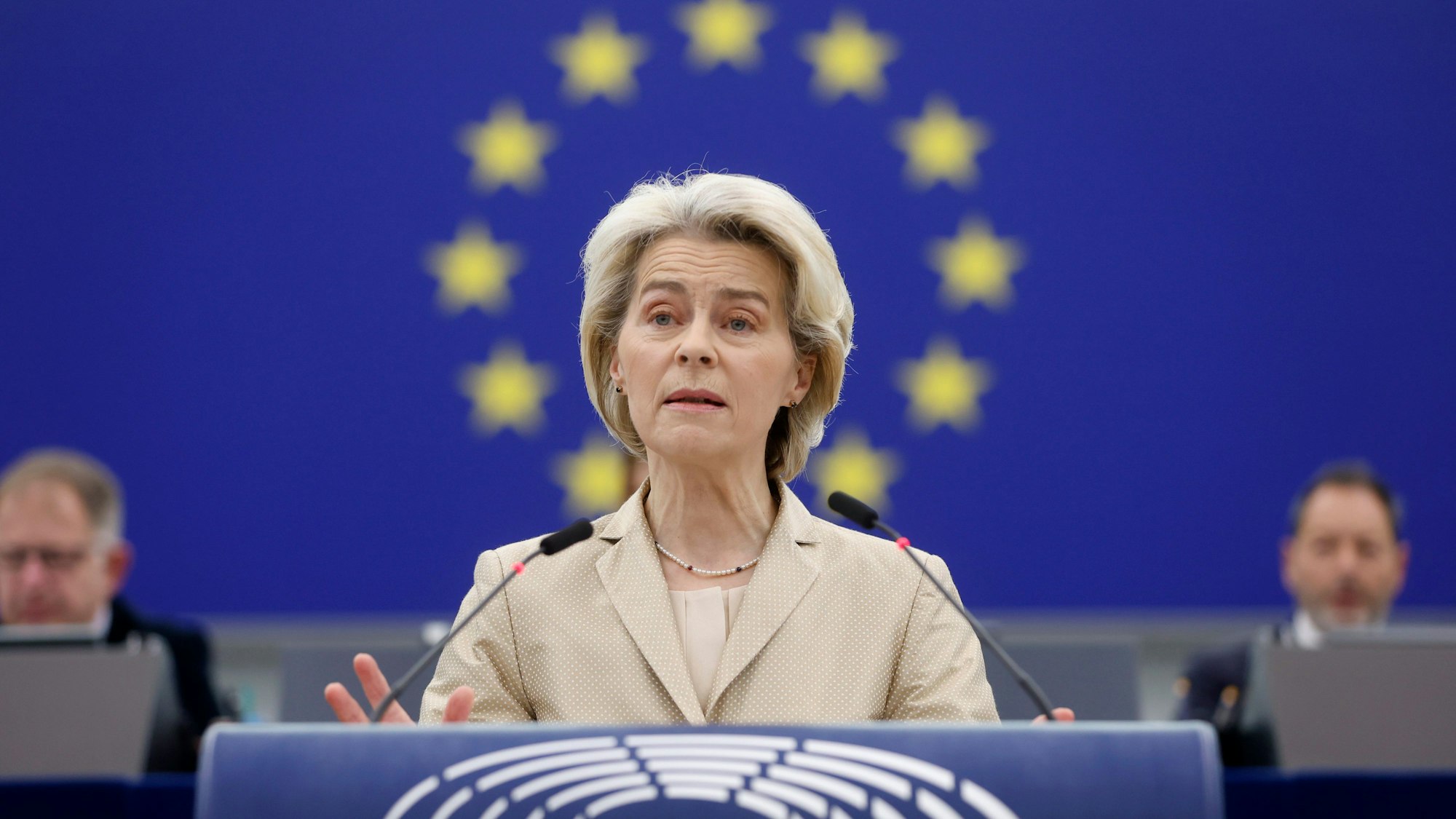 Straßburg: Ursula von der Leyen, Präsidentin der Europäischen Kommission, hält ihre Rede im Europäischen Parlament.