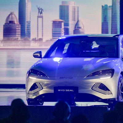 Eine Wagen der chinesischen Marke BYD