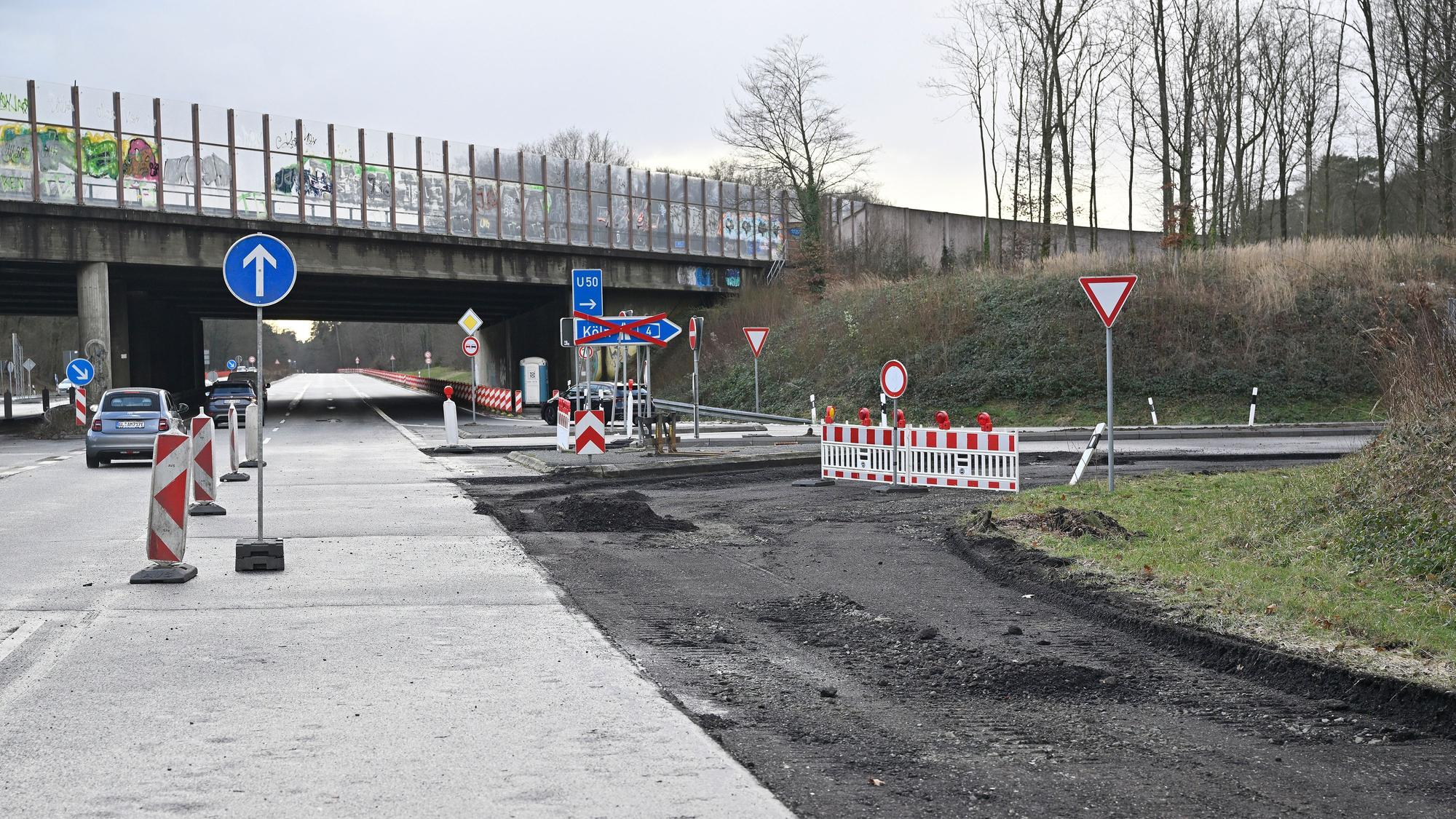 Gesperrte Auffahrt Frankenforst auf die Autobahn A4