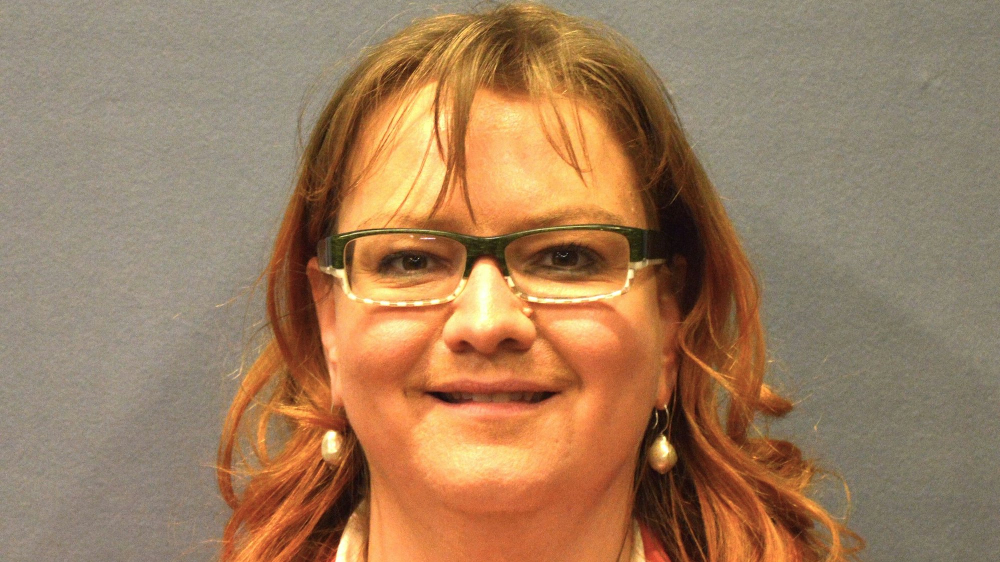 Das Bild zeigt das Porträt von Daniela Züll.