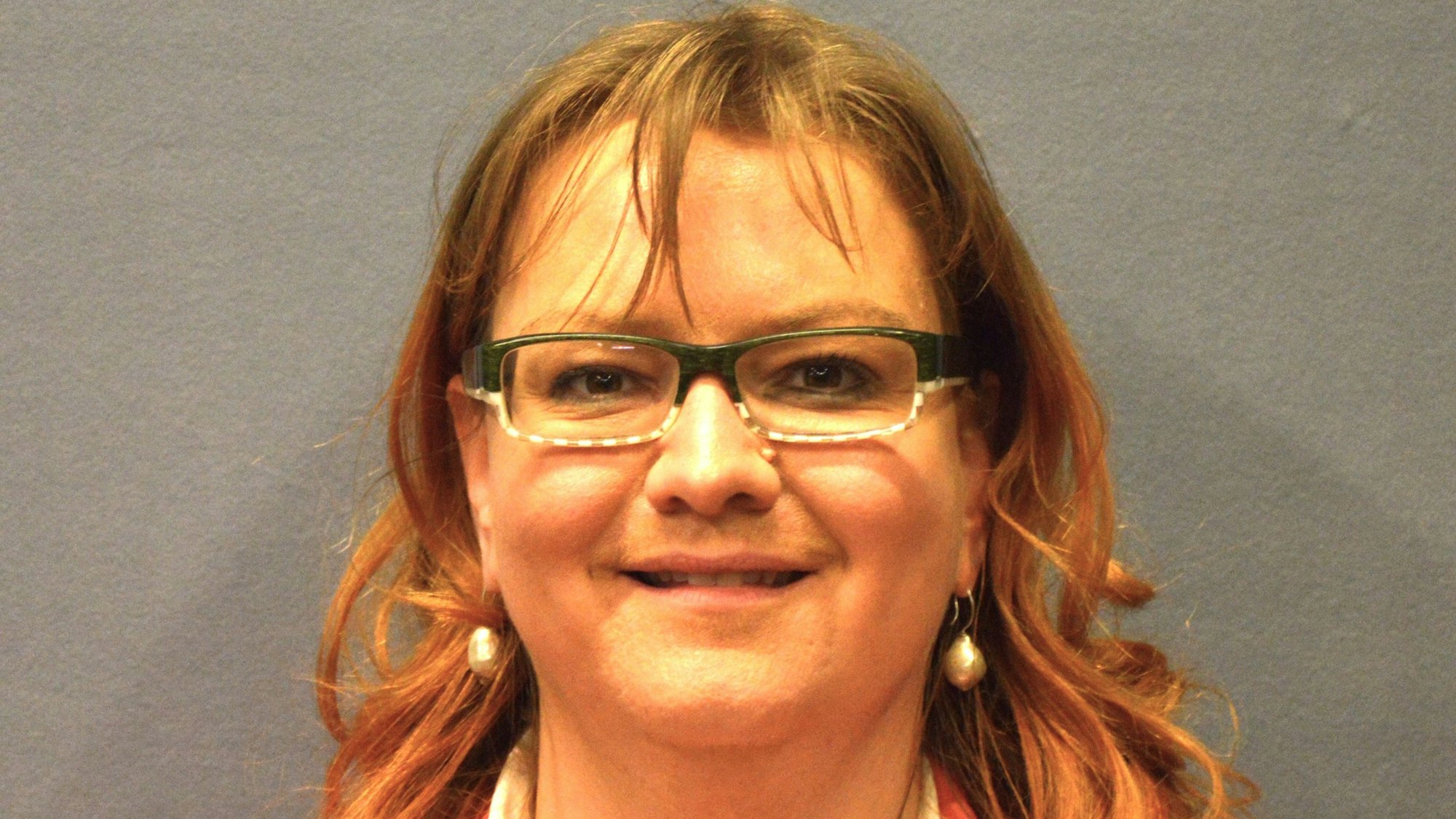 Das Bild zeigt das Porträt von Daniela Züll.