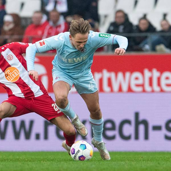 Vorerst letzter Einsatz für den 1. FC Köln: Mathias Olesen (r.) im Testspiel des FC bei Drittligist Rot-Weiss Essen.
