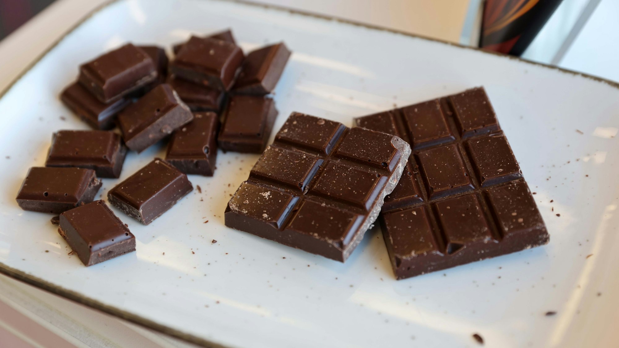 Bei Schokolade wird auch Kakao-Fruchtfleisch verarbeitet.