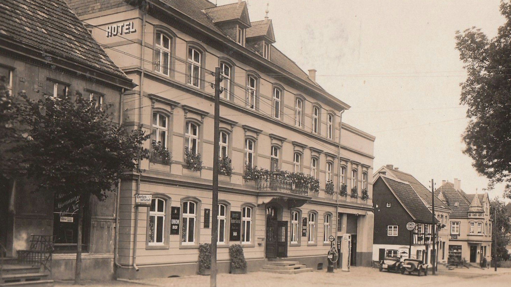 Das Hotel Trommershausen in Marienheide, aufgenommen in den 1930er Jahren.