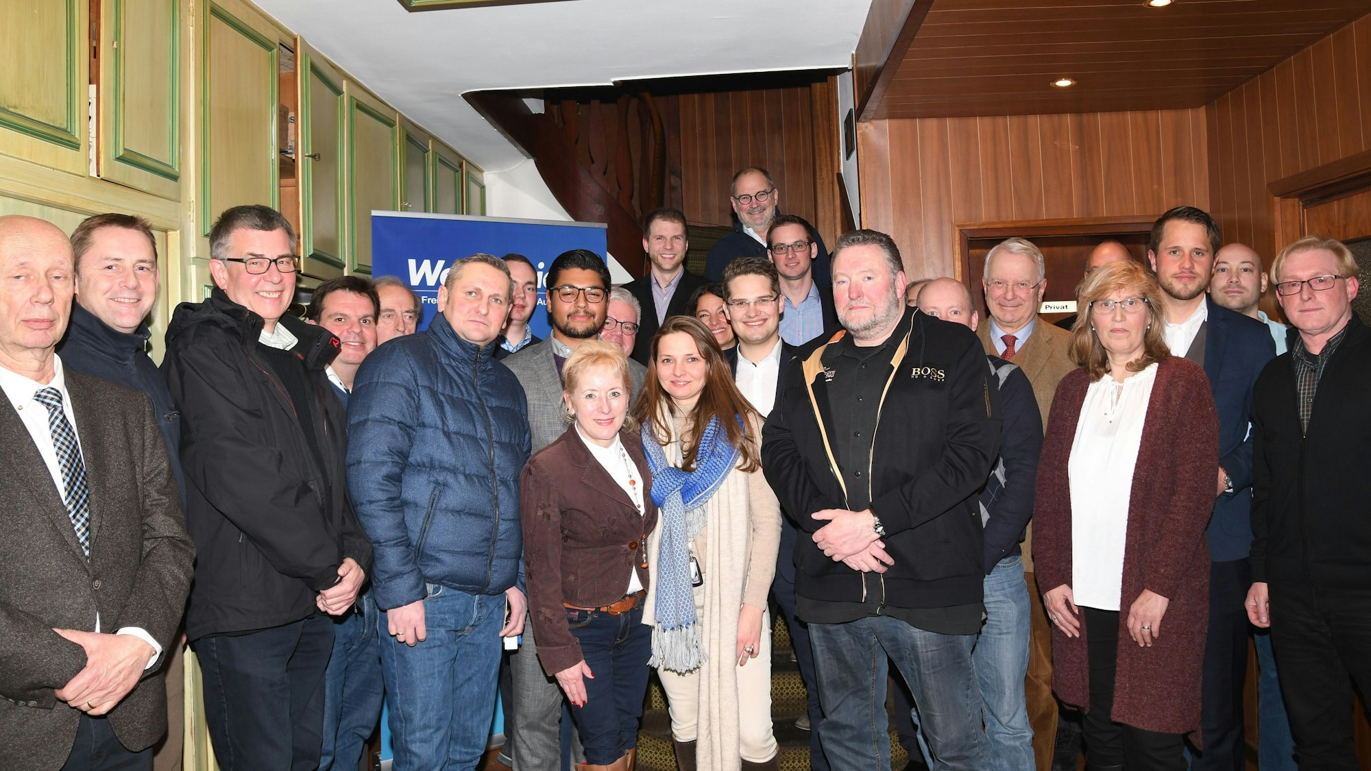 Gründung des Regionalverbandes Bergisches Land der Werteunion am 24.1.2019 im "Haus Waidmannsheil" in Kürten-Miebach, auf dem Foto u.a. Diego Faßnacht, Simone Baum, Timo Stein, Dr. Christian Kauer, Hubertus Prinz zu Sayn-Wittgenstein (Vorsitzender CDU Odenthal). Marc Beer (CDU Kürten; Christian Klicki (CDU Wermelskirchen), Alexander Willms (Overath), Ulli Heutz (Kreistag CDU), Torsten Jungbluth (Kreistag, Gruppe "mitterechts", Udo Kellmann. Foto von sb mit der Kamera von Udo Kellmann