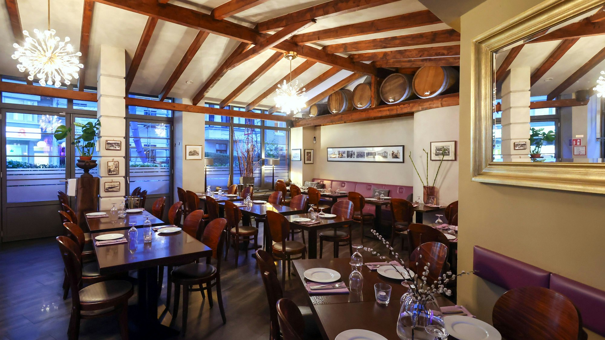 Innenansicht des Restaurants Sophias.