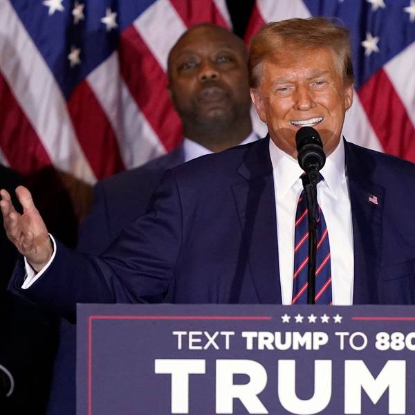 Ex-US-Präsident Donald Trump bei seiner Siegesrede in Nashua im US-Bundesstaat New Hampshire. Trump siegte nach den Vorwahlen in Iowa auch beim zweiten Termin in New Hampshire deutlich.