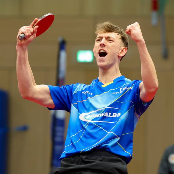 Spielszene aus der Herren-Bundesliga im Tischtennis