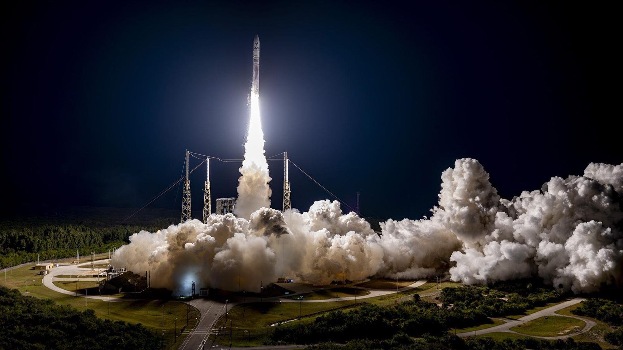 Dieses von der United Launch Alliance (ULA) zur Verfügung gestellte Foto zeigt den Start der ULA Vulcan VC2S-Rakete für die Peregrine Mission One (PM1).