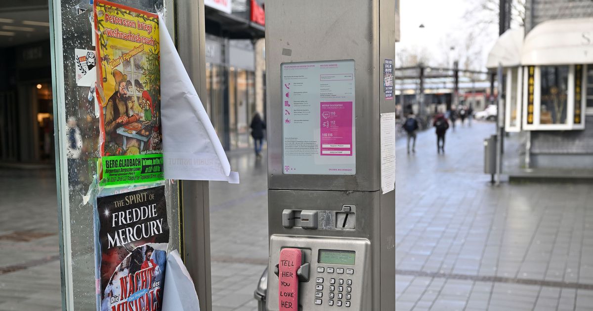 Telefonzellen: Nostalgisches im Bergisch Gladbacher Stadtbild