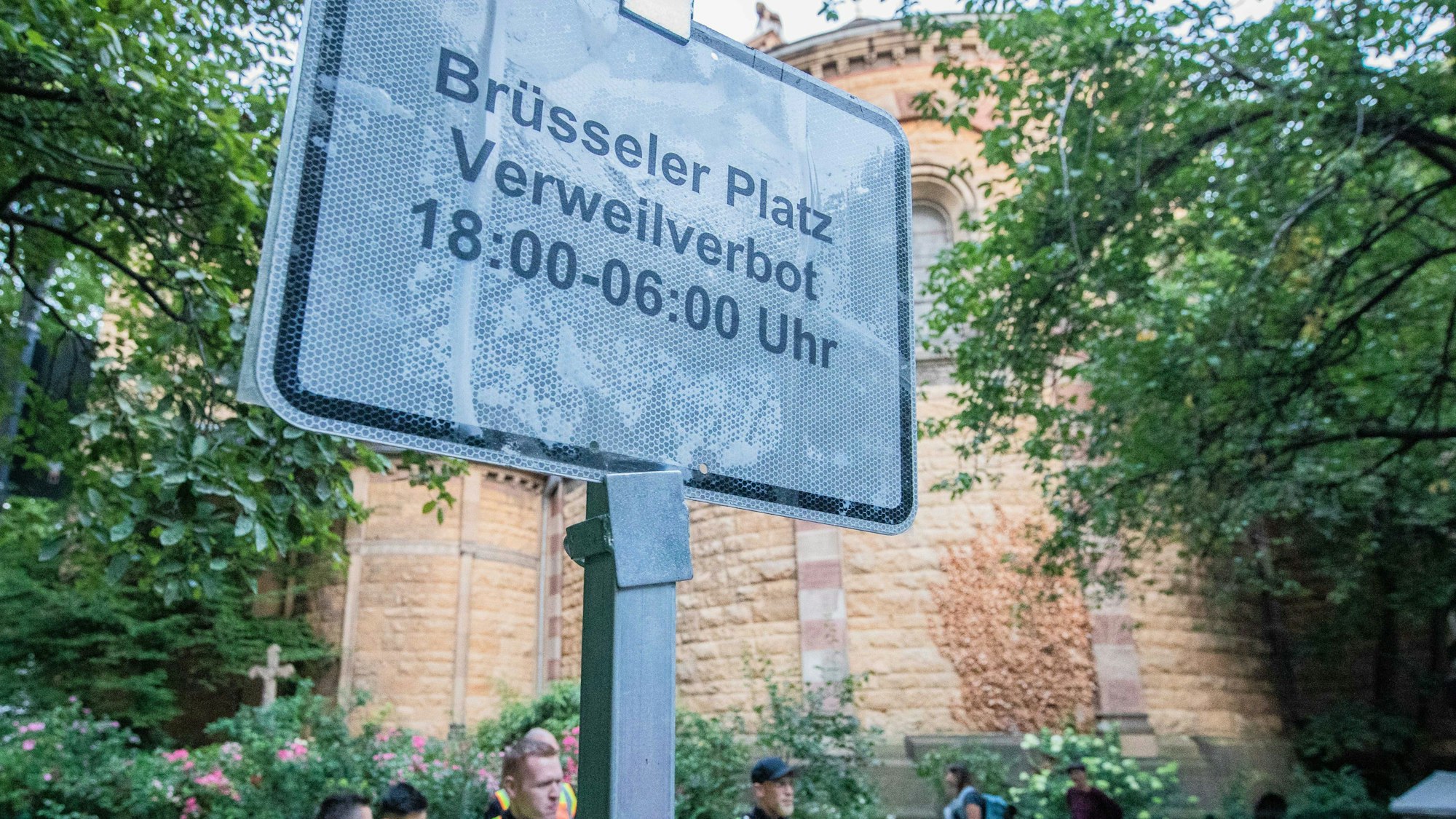 Ein Verweilverbot gab es auf dem Brüsseler Platz bereits allerdings nur während der Corona-Pandemie.