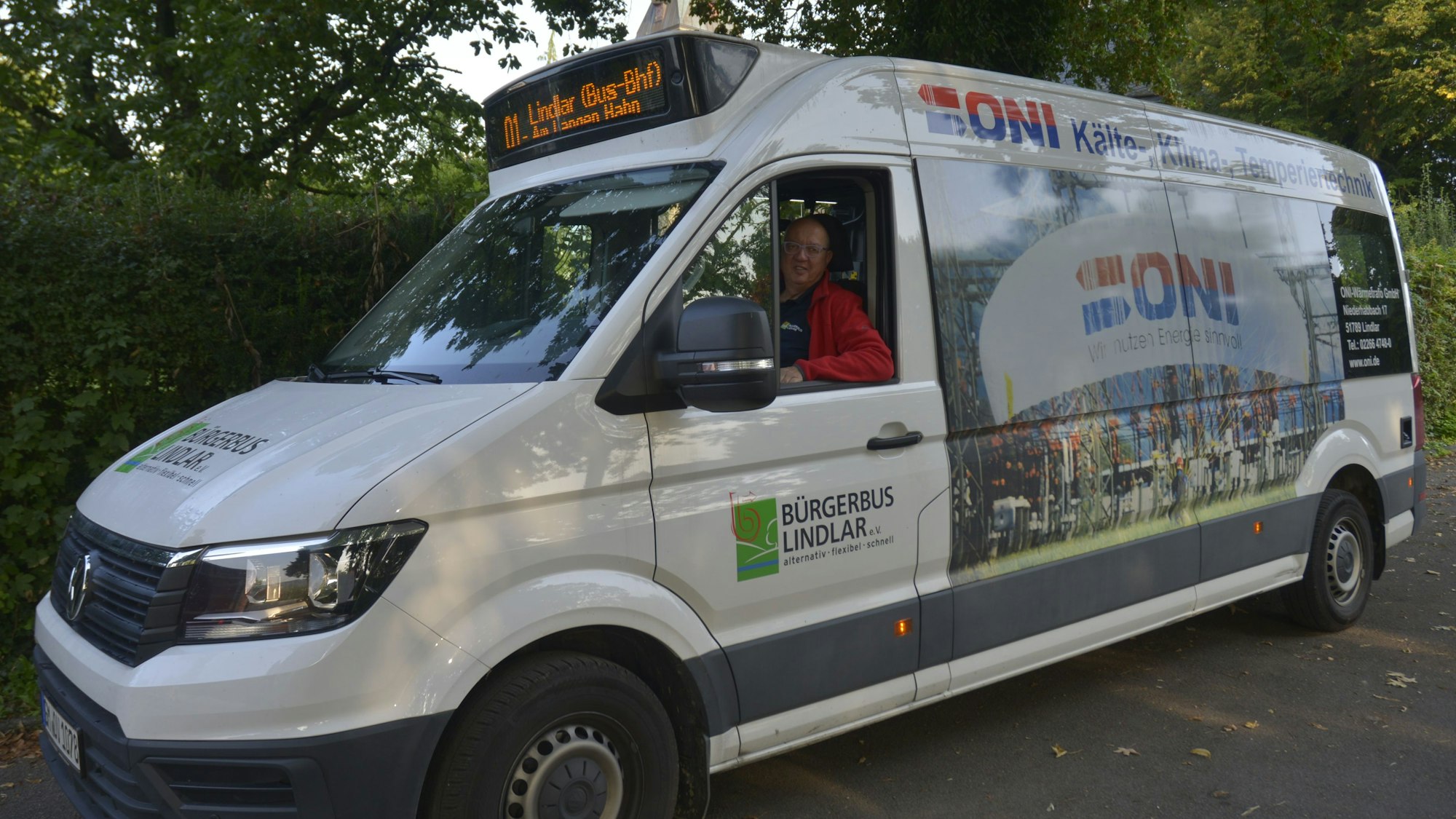 Bürgerbus auf der Linie1 in Linde mit Fahrer Markus Lücke.