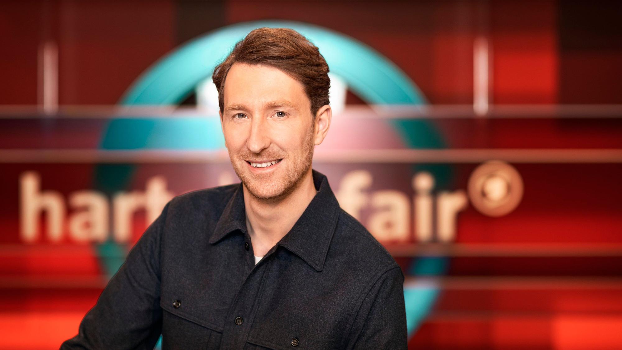 Louis Klamroth hat „Hart aber fair“ von Frank Plasberg übernommen. Im Nachhinein scheint es so, als sei nicht immer alles einvernehmlich gelaufen.