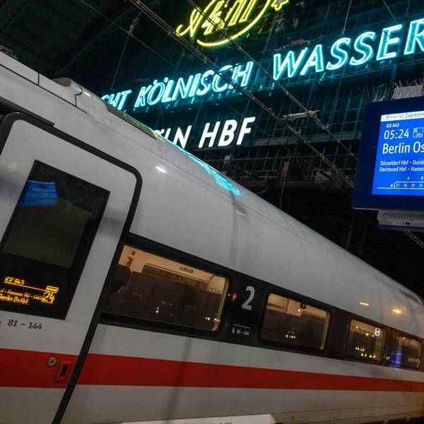 Stillstand auch häufig am Hauptbahnhof Köln: Die Lokführer-Gewerkschaft GDL bestreikt seit der Nacht zu Mittwoch die Deutsche Bahn. (Archivbild)