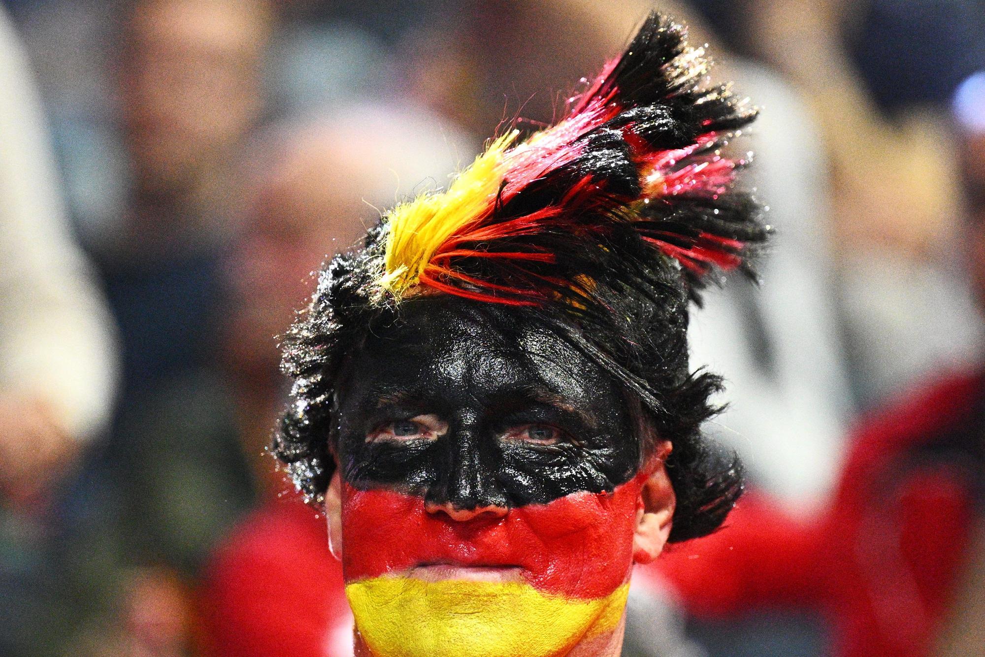 Ganz schön dick aufgetragen: Fan der DHB-Auswahl