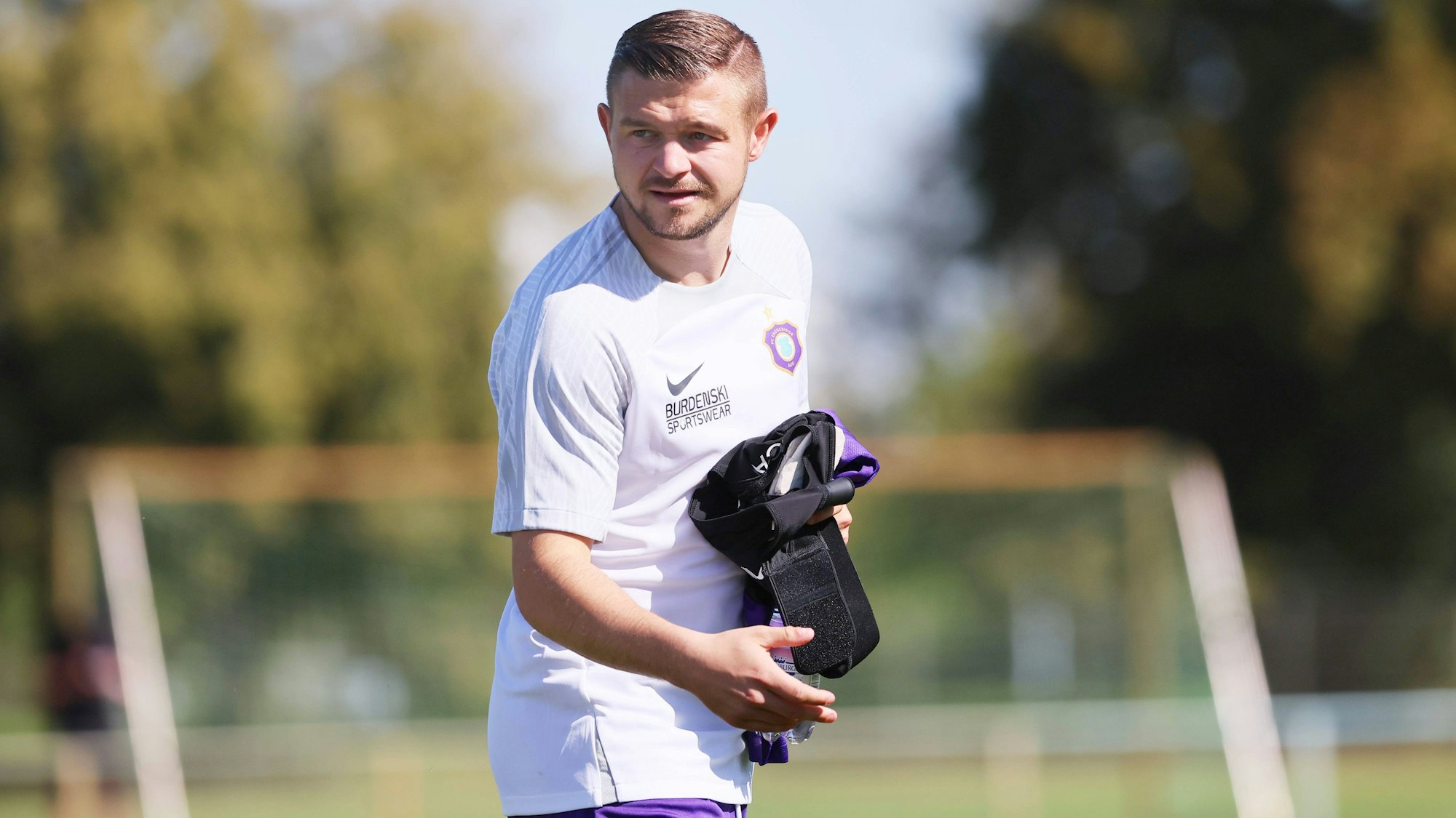Magdeburg, 02.09.2023, Trainingsgelände 1.FC Magdeburg, Fussball, Testspiel , 1.FC Magdeburg vs. FC Erzgebirge Aue 1:1 1:1 , Im Bild Testspieler Kevin Holzweiler 19, Aue. , Nur zur redaktionellen Nutzung. Only editorial use. , *** Magdeburg, 02 09 2023, training ground 1 FC Magdeburg, football, test match , 1 FC Magdeburg vs FC Erzgebirge Aue 1 1 1 , In picture test player Kevin Holzweiler 19, Aue , Only editorial use Only editorial use , Picture Point
