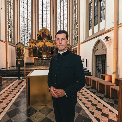 Stadtdechant Picken in der Kirche St. Remigius.