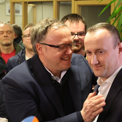 CDU-Kandidat Herrgott setzte sich mit 52,4 Prozent der Stimmen gegen den AfD-Kandidaten durch, wie der Landeswahlleiter nach Auszählung aller Stimmbezirke mitteilte.