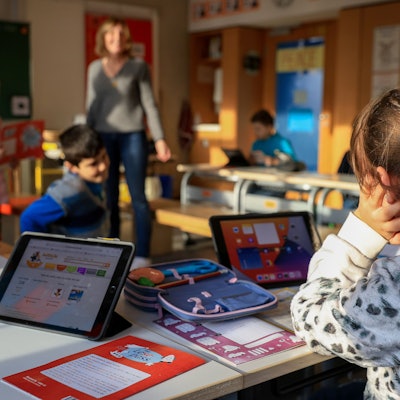 Evanthia in ihrer Löwenklasse an der Förderschule Sprache Köln-Deutz.