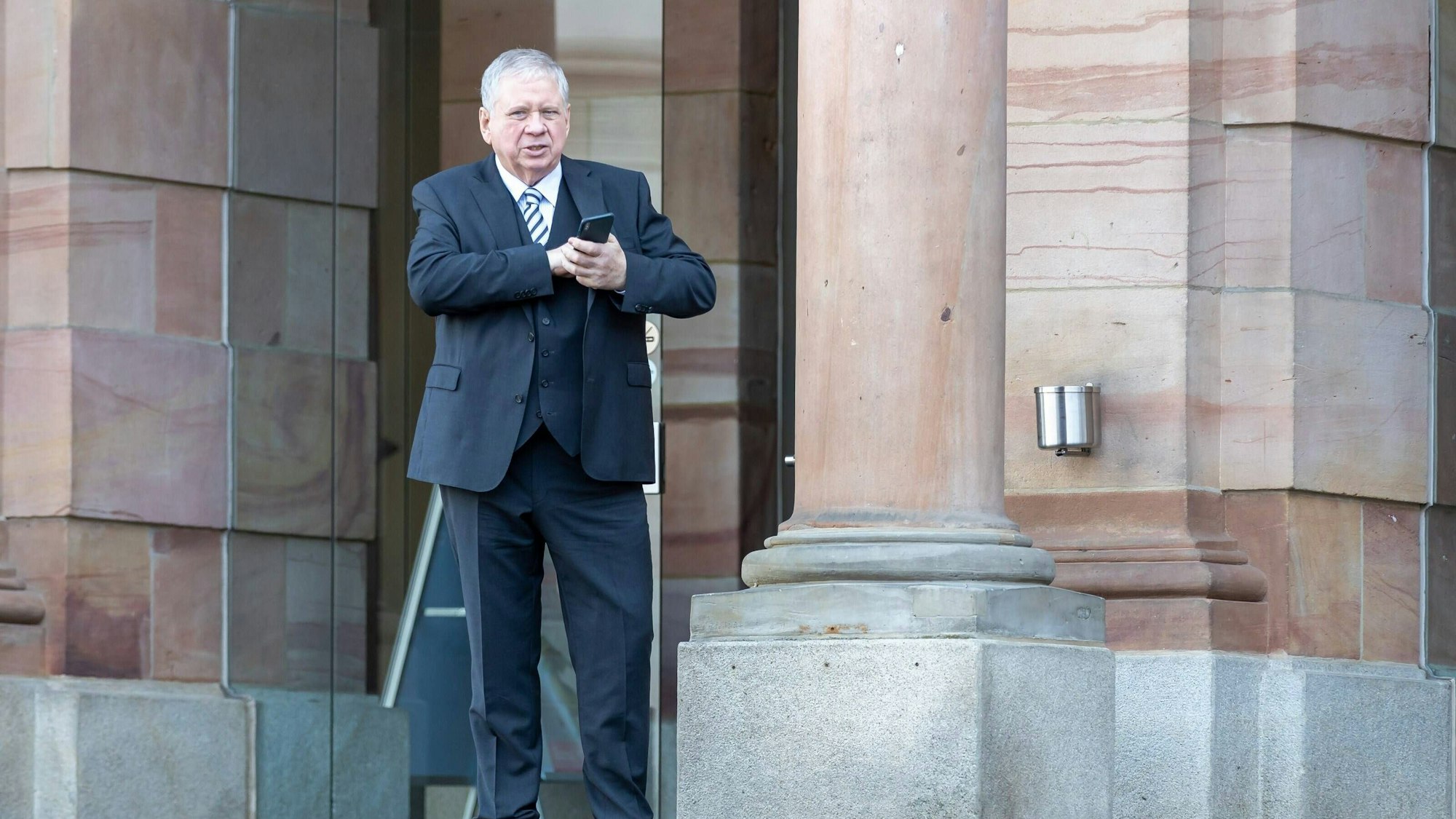 Rainer Hunold verabschiedet sich in den Ruhestand. Als Oberstaatsanwalt Bernd Reuther war er in der ZDF-Serie „Der Staatsanwalt“ 20 Jahre lang aktiv.