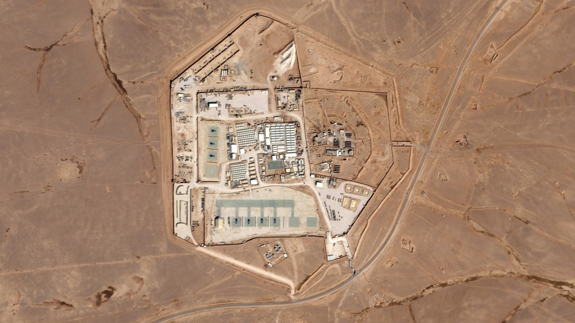 Die als Tower 22 bekannte Militärbasis im Nordosten Jordaniens wurde am Sonntag angegriffen. Dabei wurden drei US-Soldaten getötet. Joe Biden kündigt Vergeltung an.