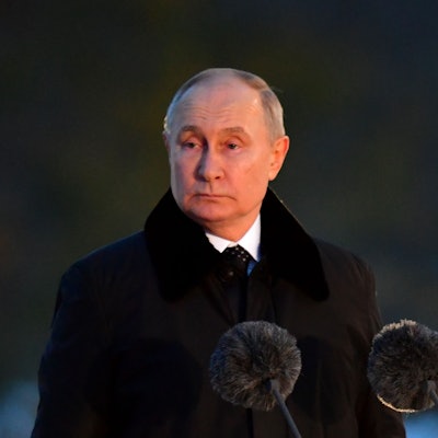 Wladimir Putin bei seiner Rede bei der Eröffnungszeremonie eines Gedenkkomplexes in der Region Leningrad.