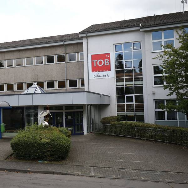 Außenansicht Sekundarschule Bielstein.