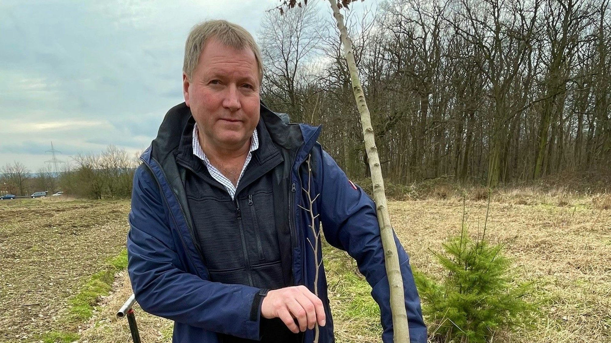 Christoph Dirksen mit Sämling.