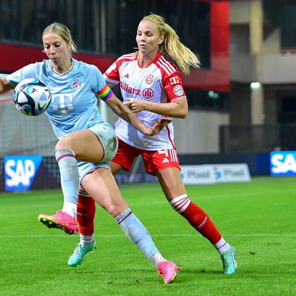 v.li.: Sharon Beck Köln, 10 Glodis Perla Viggosdottir FC Bayern München , 4 im Zweikampf, Duell, duel, tackle, Dynamik, Action, Aktion, 02.10.2023, München Deutschland, Fussball, Google Pixel Frauen-Bundesliga, FC Bayern München - 1. FC Köln, DFB/DFL REGULATIONS PROHIBIT ANY USE OF PHOTOGRAPHS AS IMAGE SEQUENCES AND/OR QUASI-VIDEO. *** v li Sharon Beck Cologne, 10 Glodis Perla Viggosdottir FC Bayern Munich , 4 in duel, duel, tackle, dynamics, action, 02 10 2023, Munich Germany , Football, Google Pixel Women Bundesliga, FC Bayern Munich 1 FC Cologne, DFB DFL REGULATIONS PROHIBIT ANY USE OF PHOTOGRAPHS AS IMAGE SEQUENCES AND OR QUASI VIDEO xslx