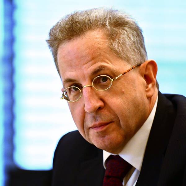 ARCHIV - 24.10.2023, Thüringen, Erfurt: Hans-Georg Maaßen, ehemaliger Verfassungsschutz-Chef, sitzt als Zeuge im Untersuchungsausschuss im Thüringer Landtag.(zu dpa «Maaßen: Werteunion will regieren und ist offen für AfD-Initiativen») Foto: Martin Schutt/dpa +++ dpa-Bildfunk +++