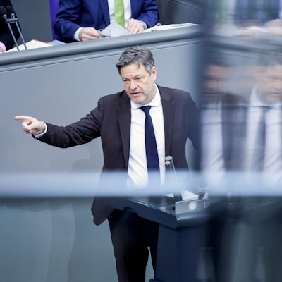 Robert Habeck (Bündnis 90/Die Grünen), Vizekanzler und Bundesminister für Wirtschaft und Klimaschutz, am Donnerstag (1. Februar) im Bundestag. Sein Vorschlag eines Sondervermögens Wirtschaft kommt bei der Opposition nicht gut an.