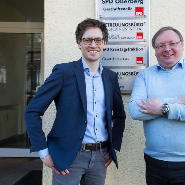 Bild von SPD-Landratskandidat Sven Lichtmann und SPD Oberberg-Chef Thorsten Konzelmann