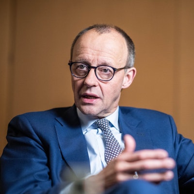 ARCHIV - 13.12.2022, Berlin: Friedrich Merz, CDU Bundesvorsitzender und Fraktionsvorsitzender der CDUCSU Fraktion, aufgenommen bei einem Interview