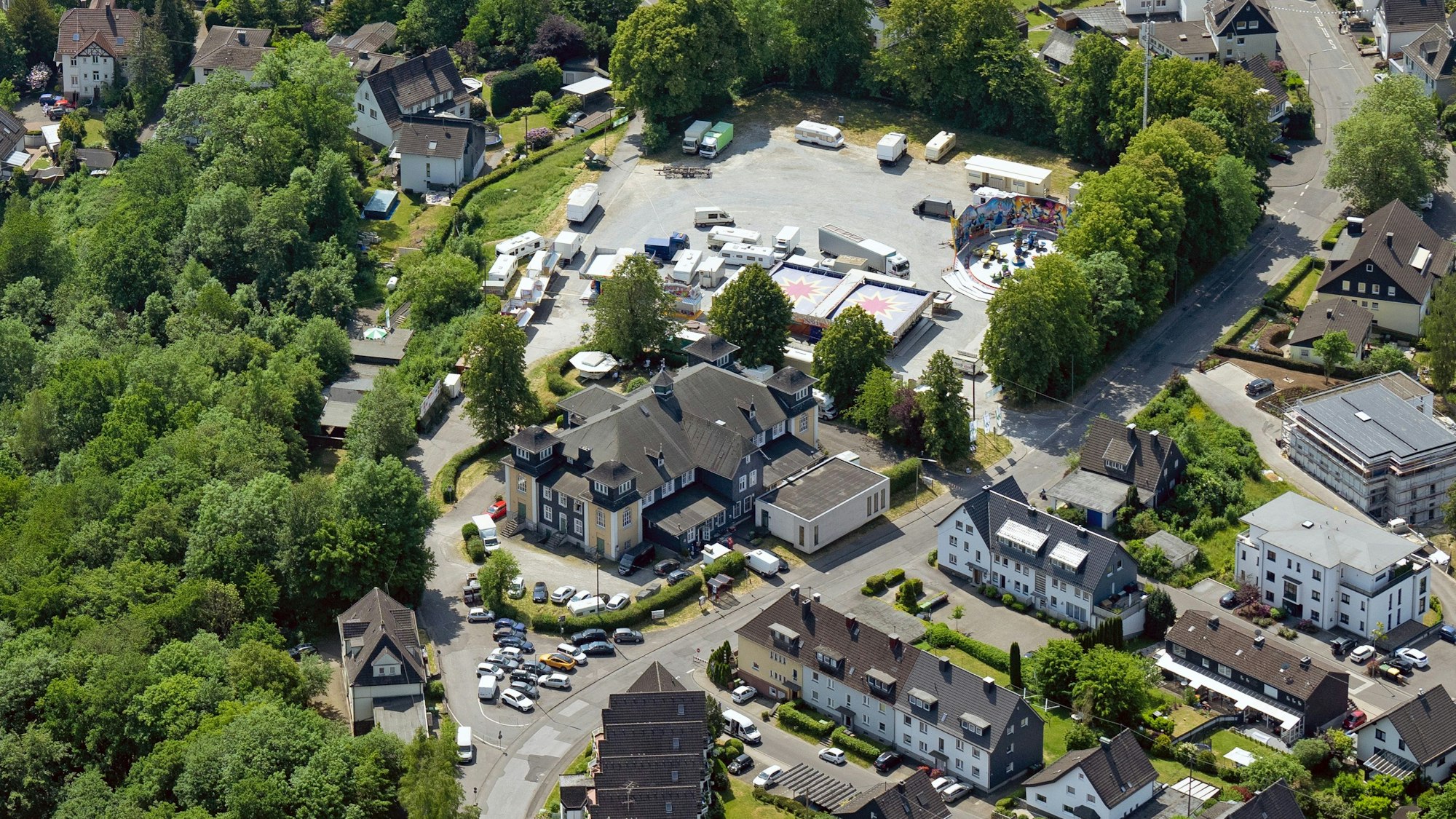 Luftbild der Stadthalle