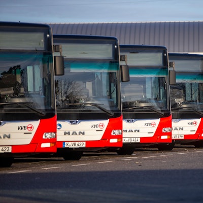 Busse der KVB stehen im Depot