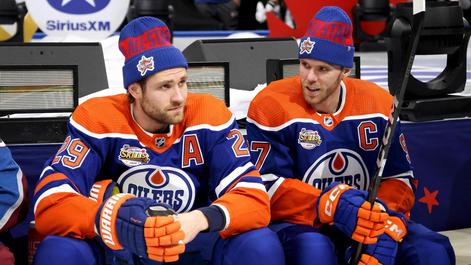 Leon Draisaitl (l.) und Connor Mcdavid während des Skill-Events beim All-Star-Wochenende in Toronto.